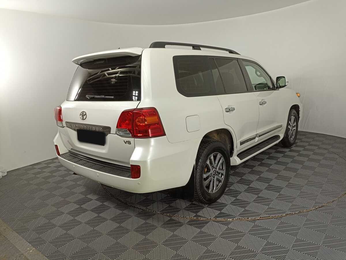Купить Toyota Land Cruiser с пробегом. Фото: #4