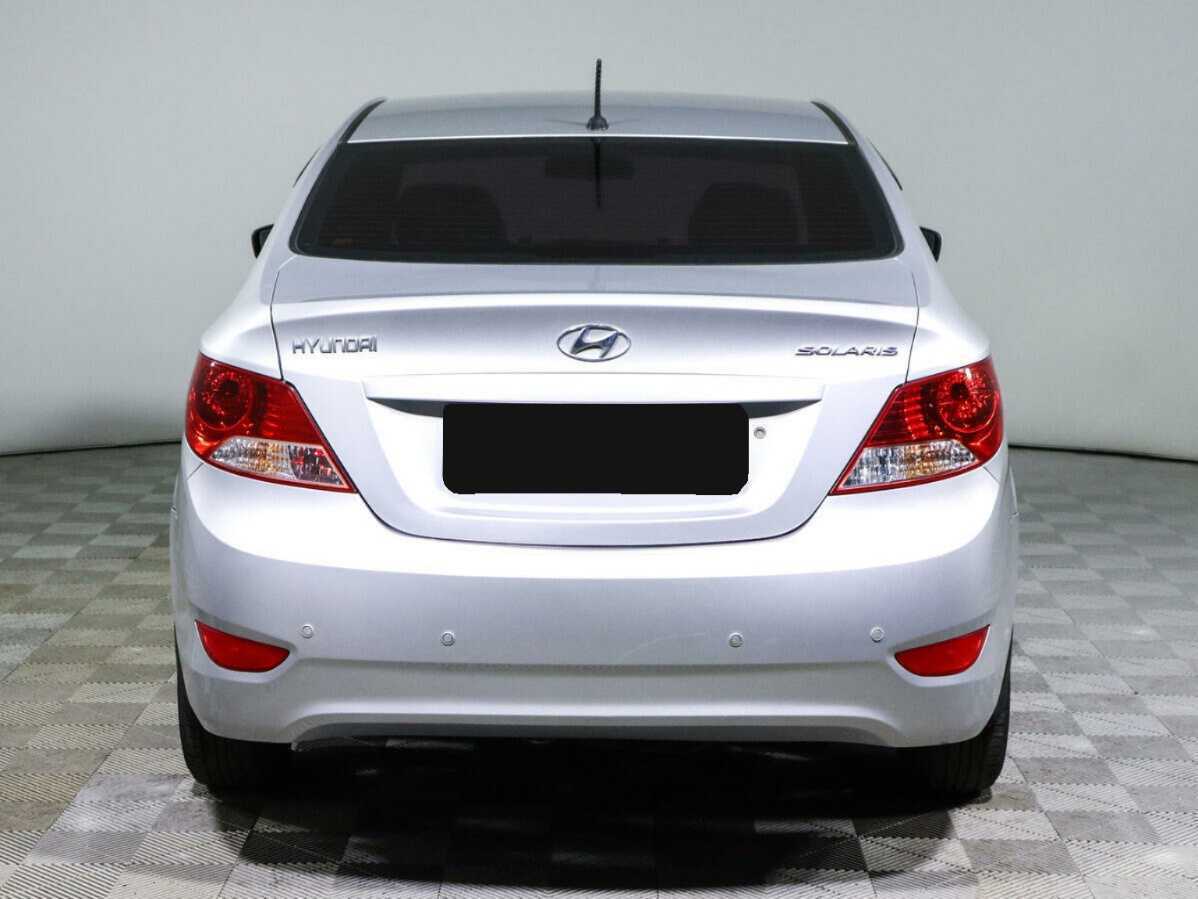 Купить Hyundai Solaris с пробегом. Фото: #4