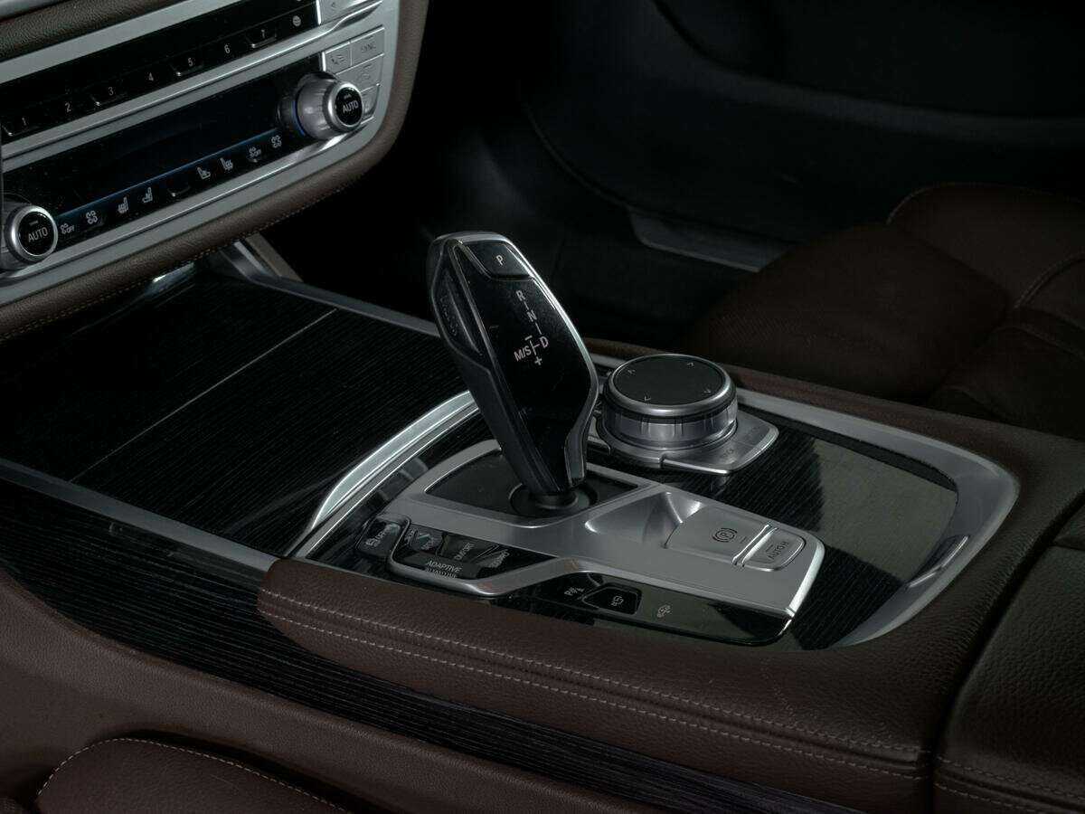 Купить BMW 7 серии с пробегом. Фото: #19