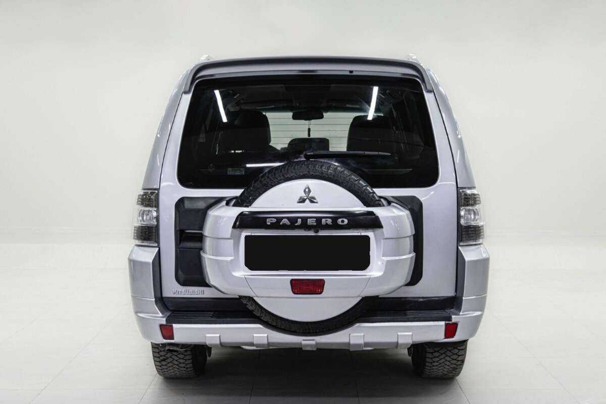 Купить Mitsubishi Pajero с пробегом. Фото: #4