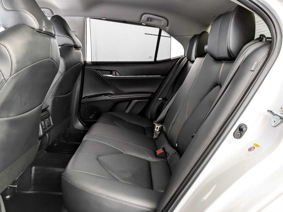 Купить Toyota Camry с пробегом. Фото: #11