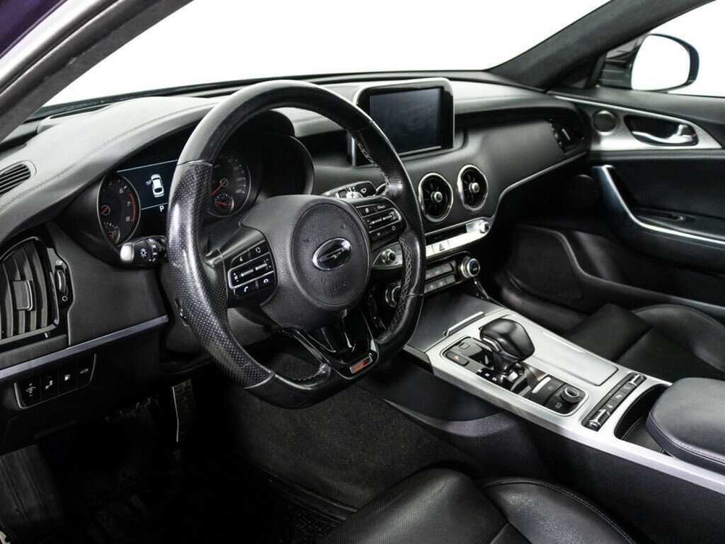 Купить Kia Stinger с пробегом. Фото: #10