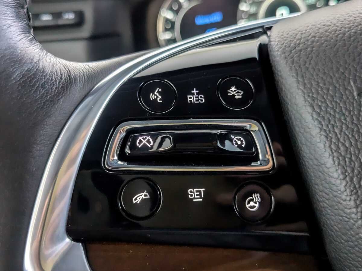 Купить Cadillac Escalade с пробегом. Фото: #24