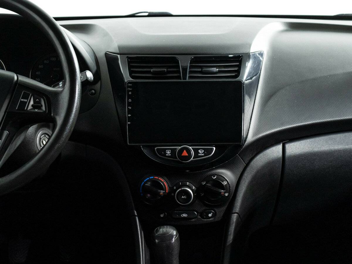Купить Hyundai Solaris с пробегом. Фото: #13