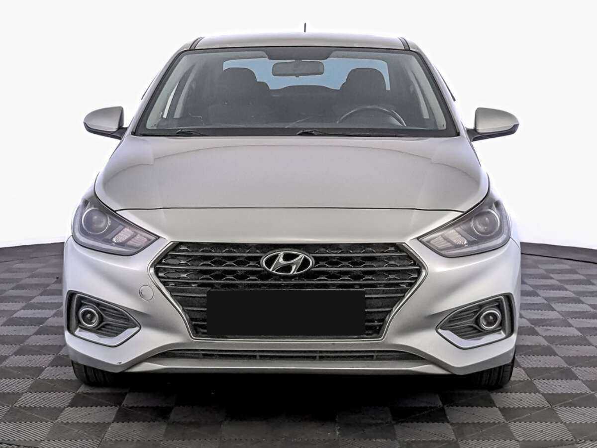 Купить Hyundai Solaris с пробегом. Фото: #1