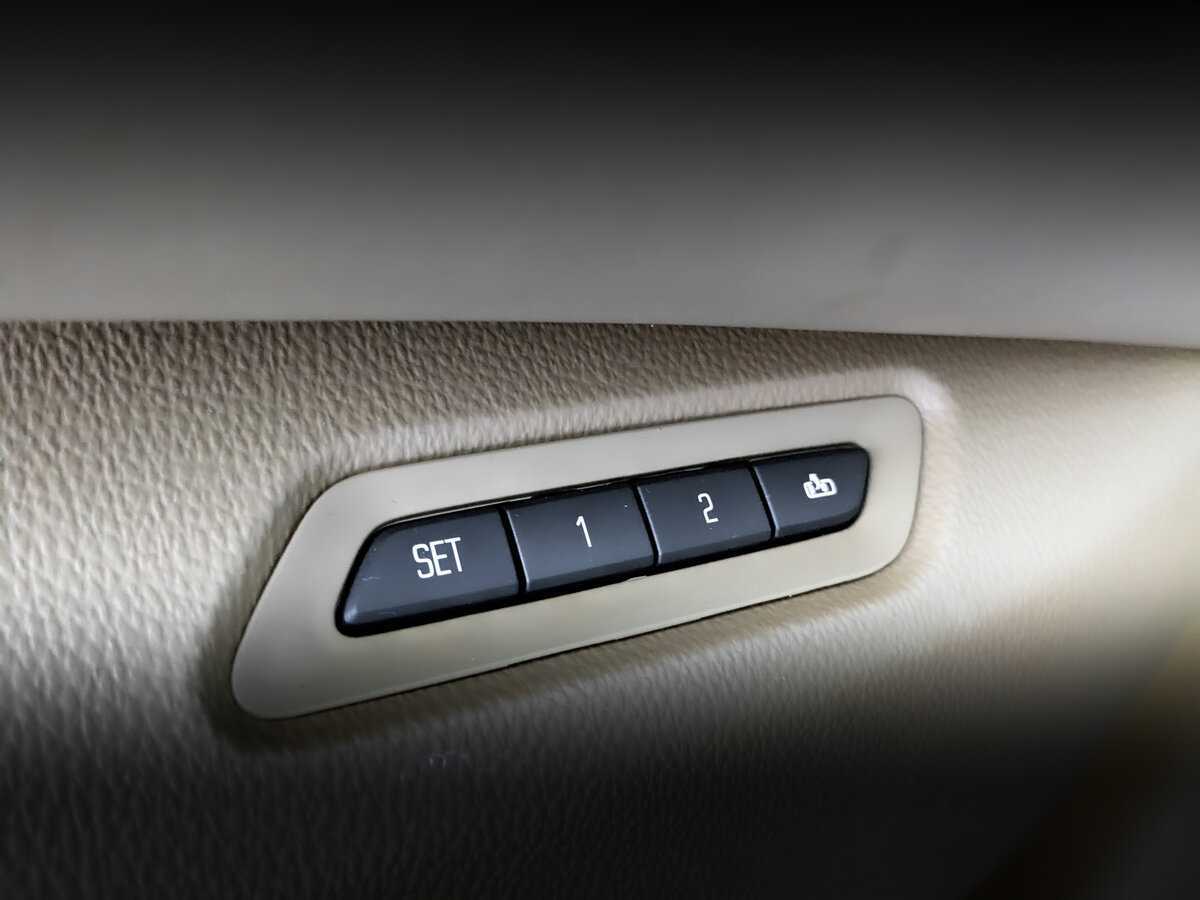 Купить Cadillac Escalade с пробегом. Фото: #22