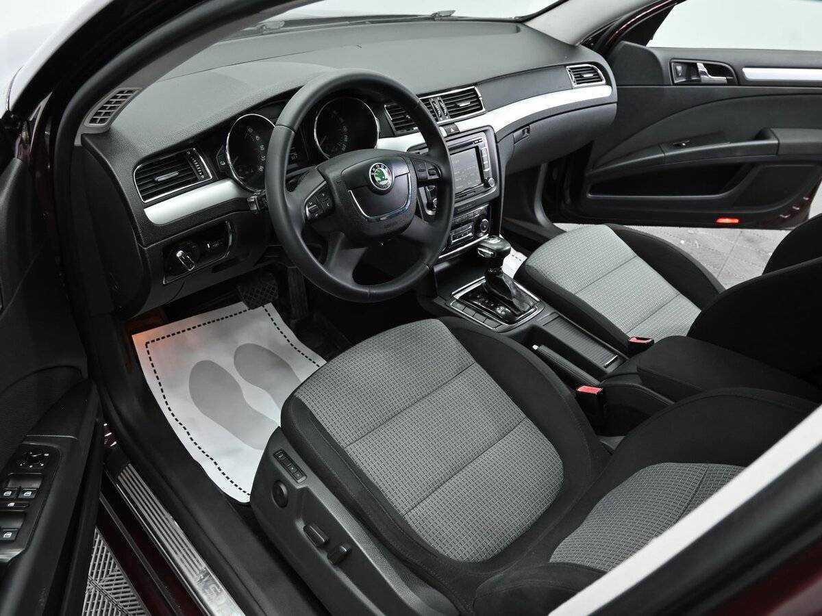 Купить Skoda Superb с пробегом. Фото: #7