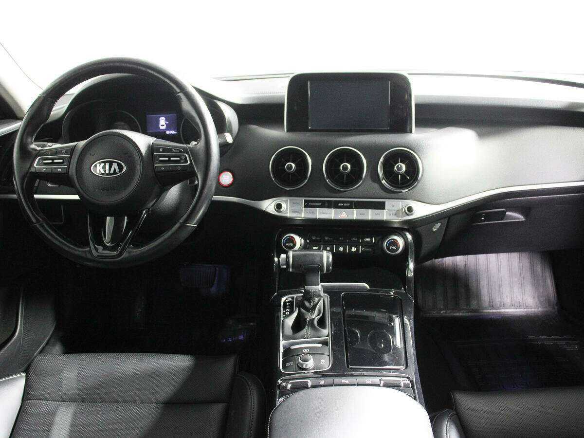 Купить Kia Stinger с пробегом. Фото: #8
