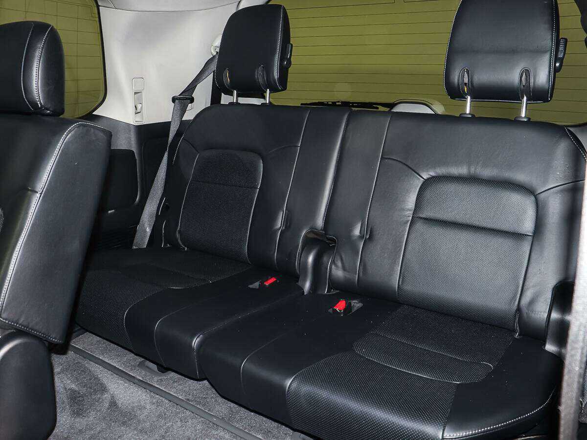 Купить Toyota Land Cruiser с пробегом. Фото: #9