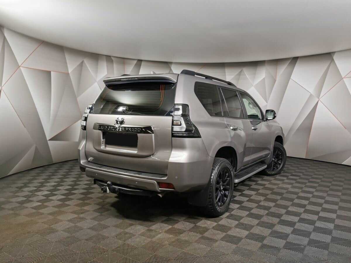 Купить Toyota Land Cruiser Prado с пробегом. Фото: #1