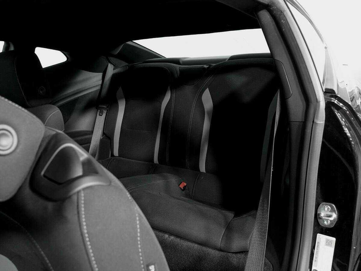 Купить Chevrolet Camaro с пробегом. Фото: #9