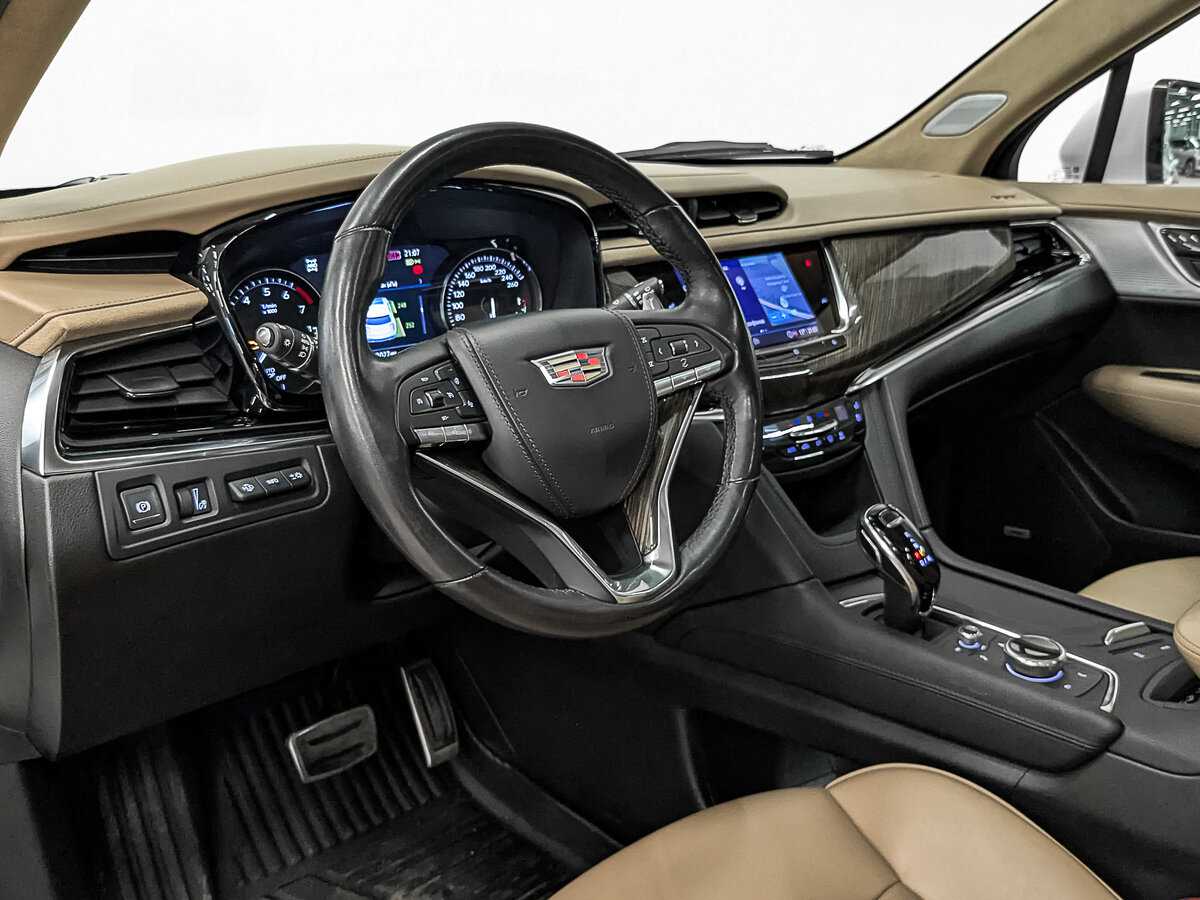 Купить Cadillac XT6 с пробегом. Фото: #12
