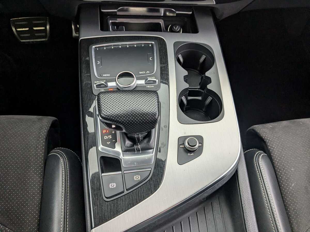 Купить Audi Q7 с пробегом. Фото: #24