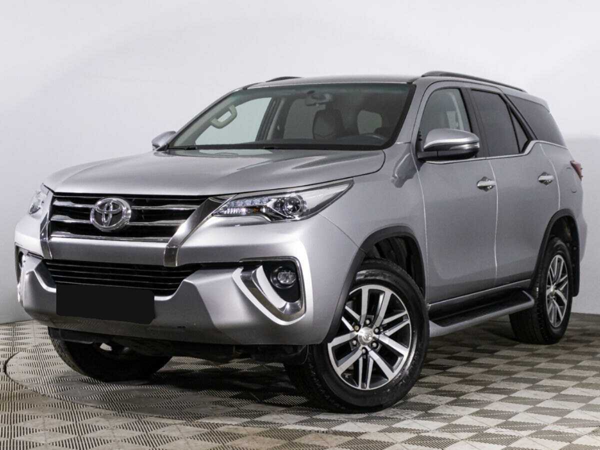 Купить Toyota Fortuner с пробегом. Посмотреть фото