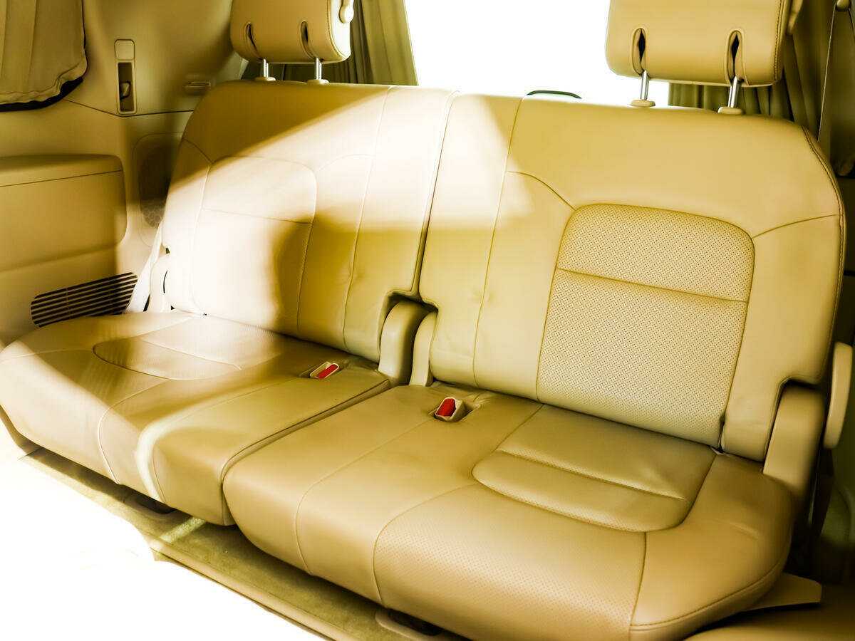 Купить Toyota Land Cruiser с пробегом. Фото: #12