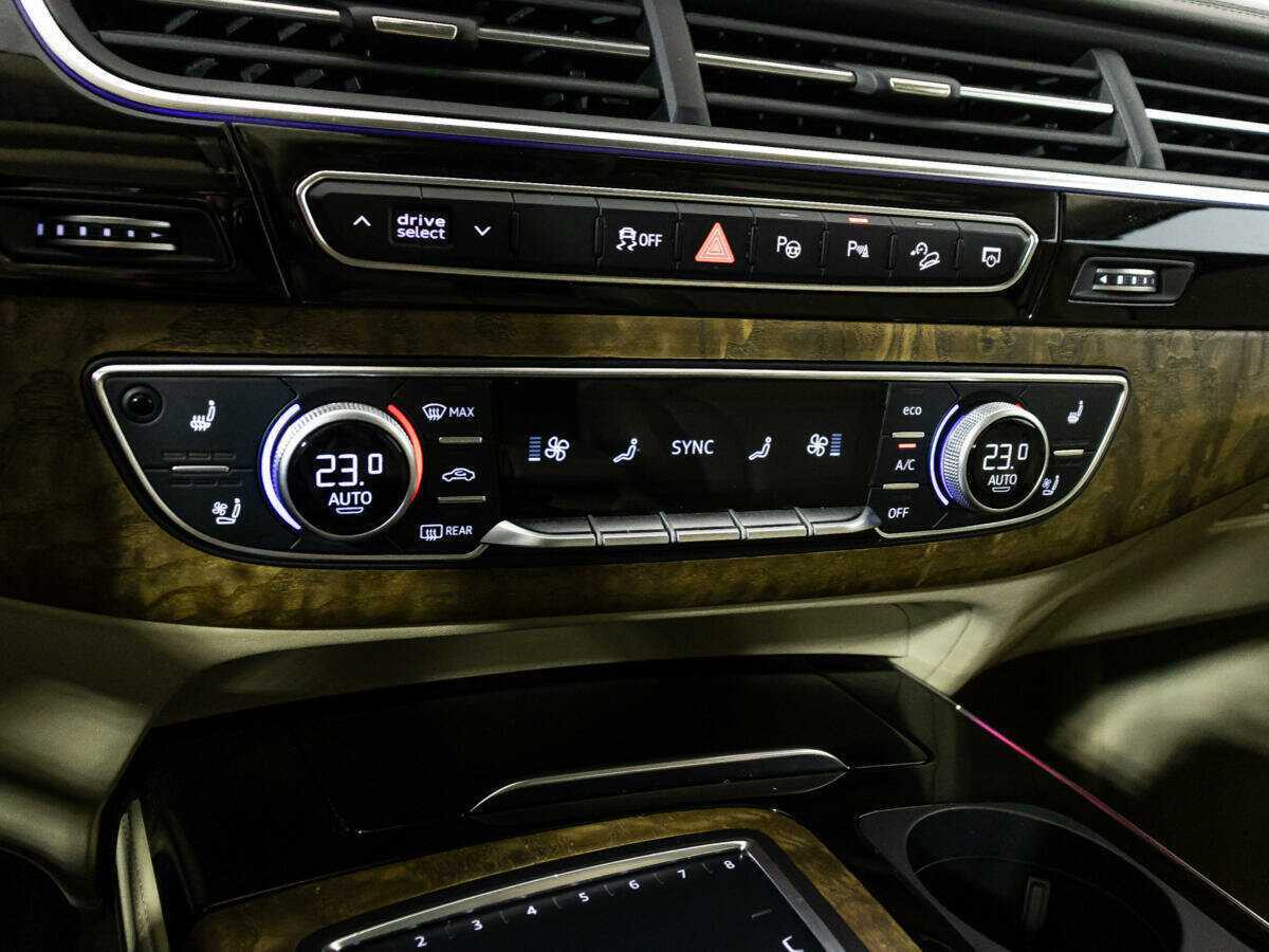 Купить Audi Q7 с пробегом. Фото: #20