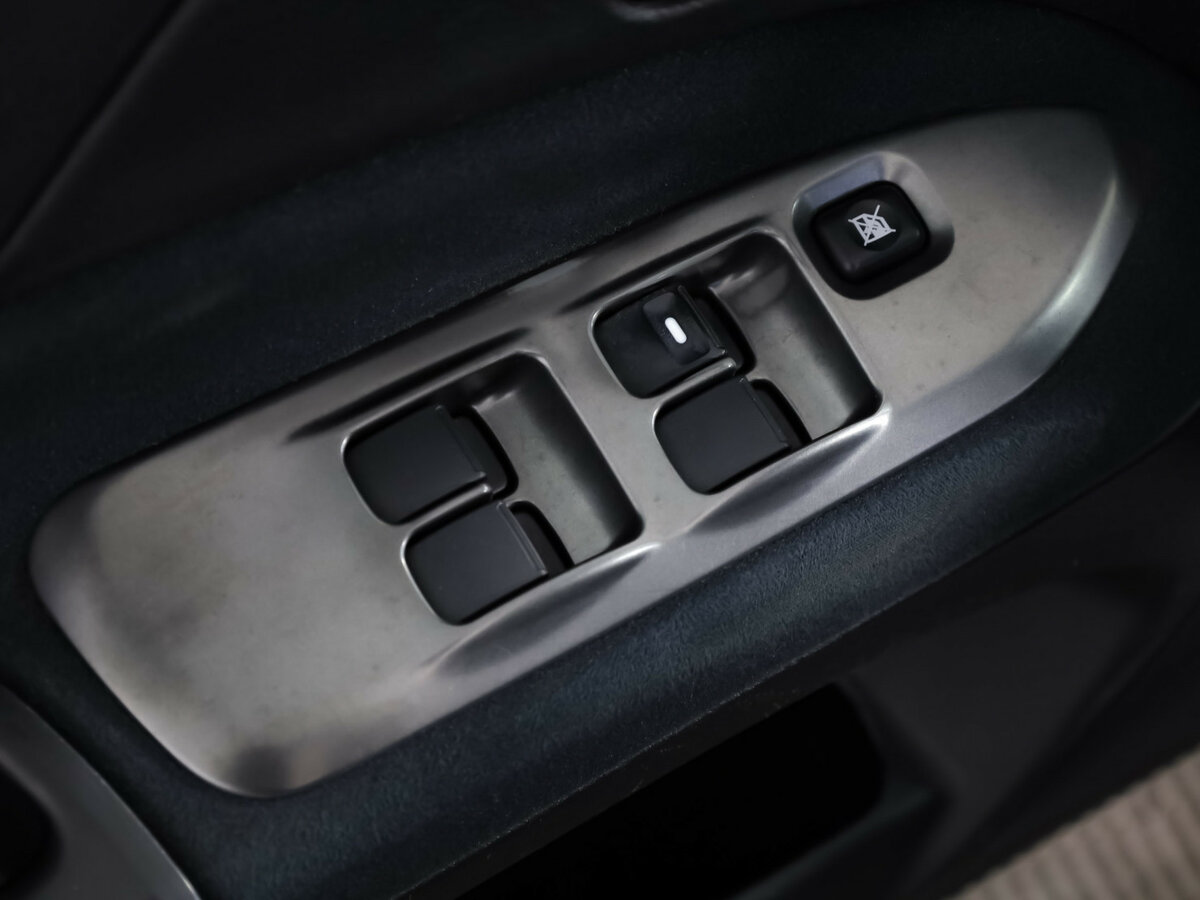 Купить Mitsubishi Lancer с пробегом. Фото: #10