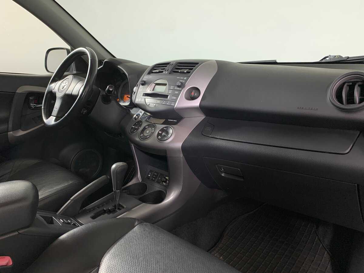 Купить Toyota RAV4 с пробегом. Фото: #12