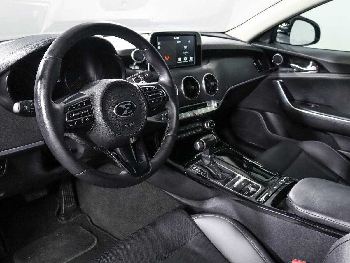 Купить Kia Stinger с пробегом. Фото: #13