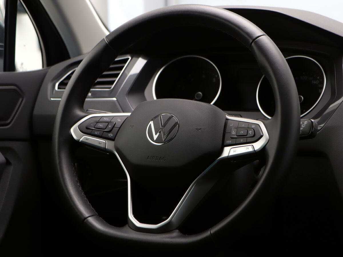 Купить Volkswagen Tiguan с пробегом. Фото: #11