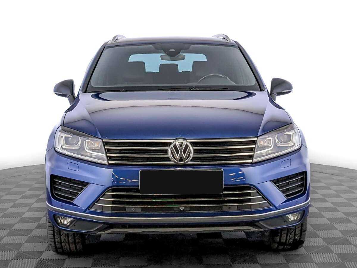 Купить Volkswagen Touareg с пробегом. Фото: #1