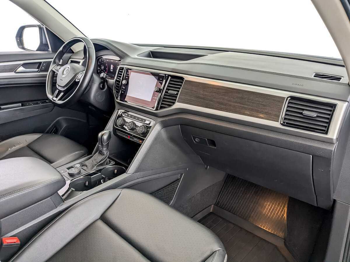Купить Volkswagen Teramont с пробегом. Фото: #8