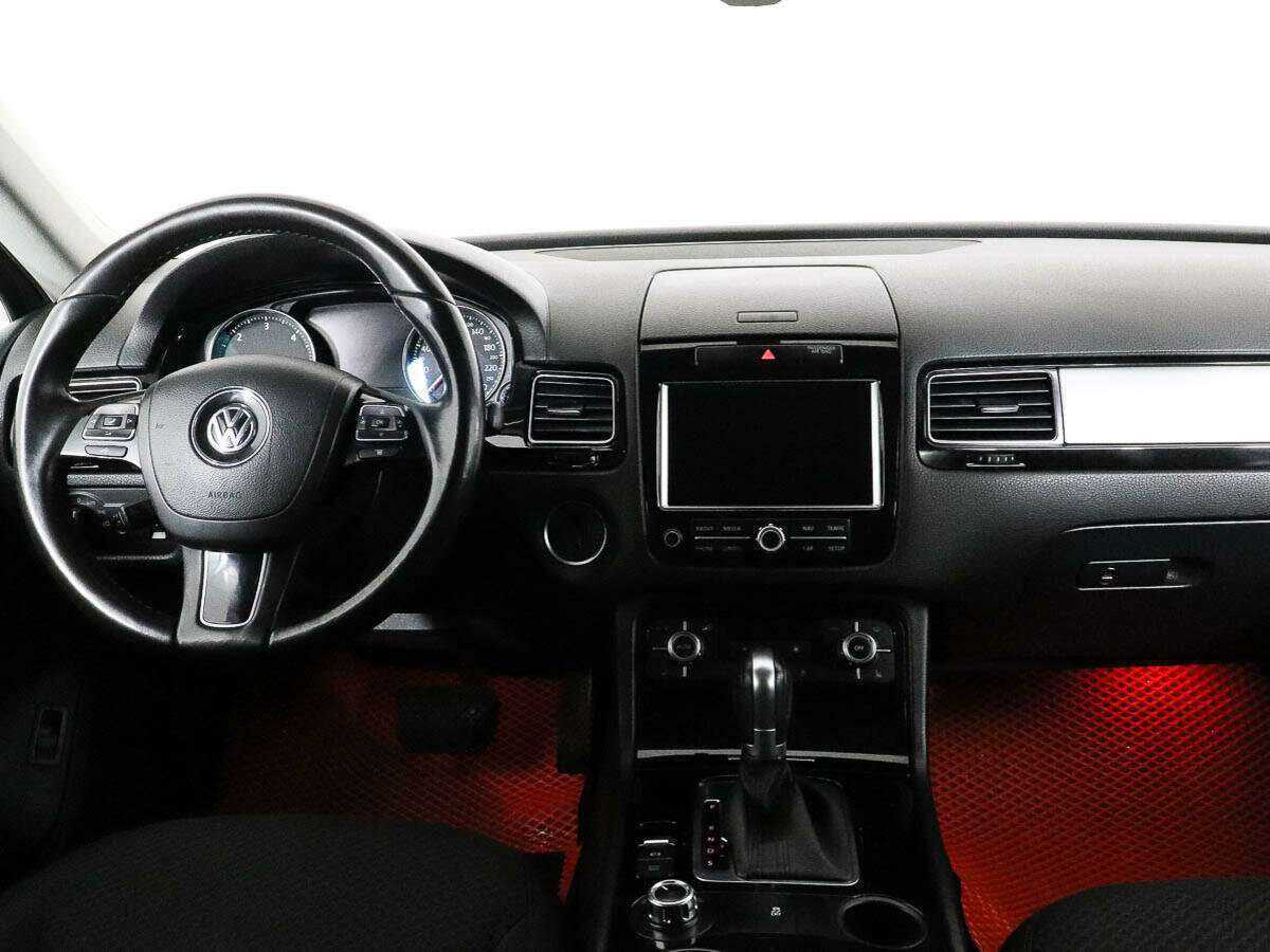Купить Volkswagen Touareg с пробегом. Фото: #8
