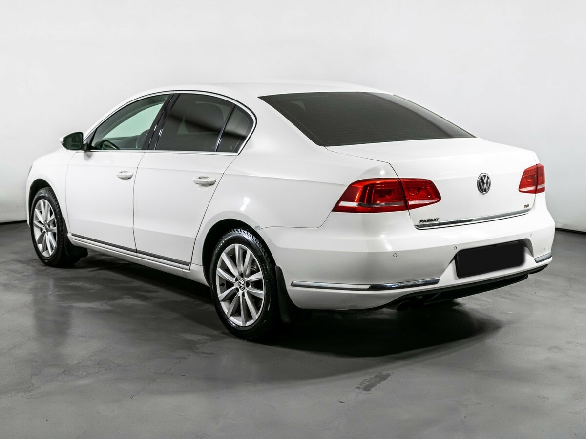 Купить Volkswagen Passat с пробегом. Фото: #6