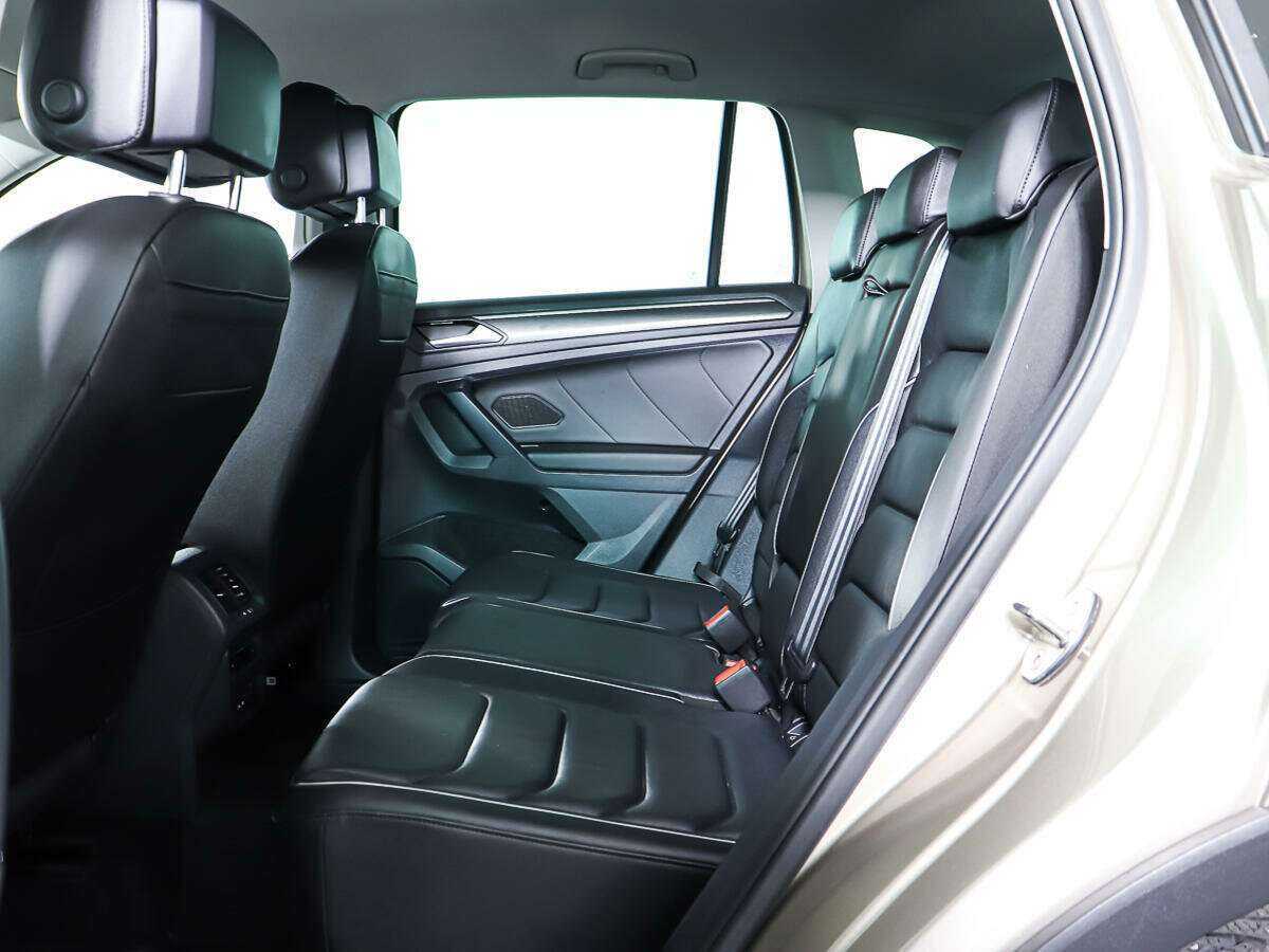 Купить Volkswagen Tiguan с пробегом. Фото: #9