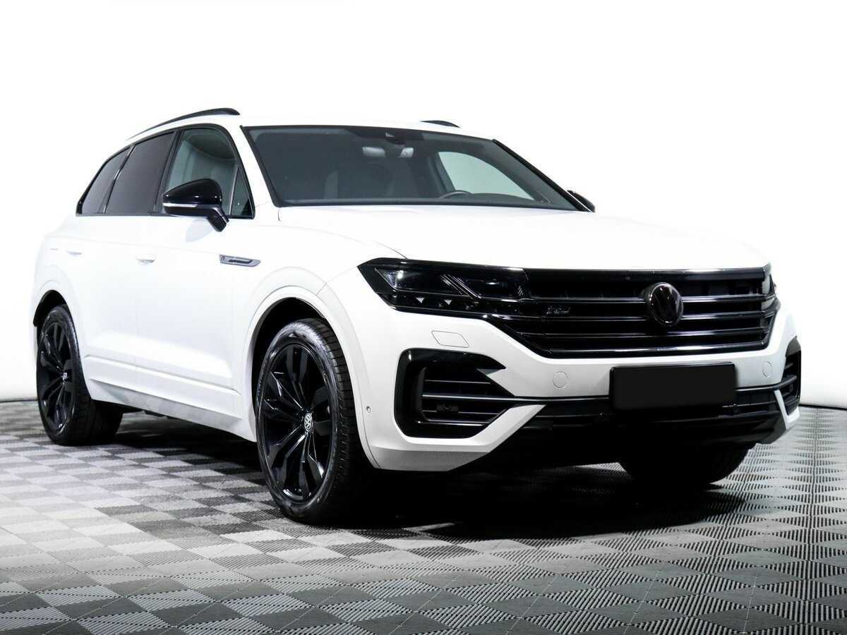 Купить Volkswagen Touareg с пробегом. Фото: #2