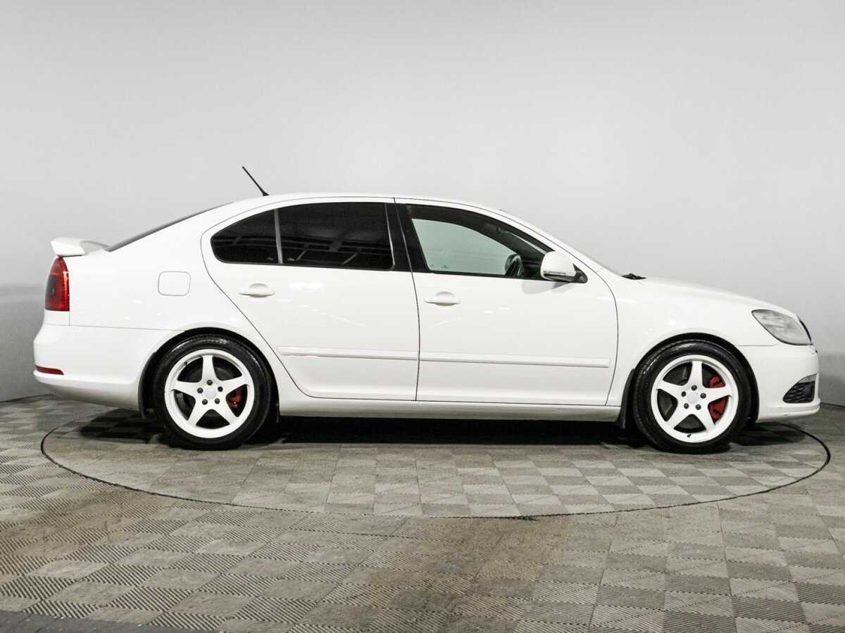 Купить Skoda Octavia RS с пробегом. Фото: #3