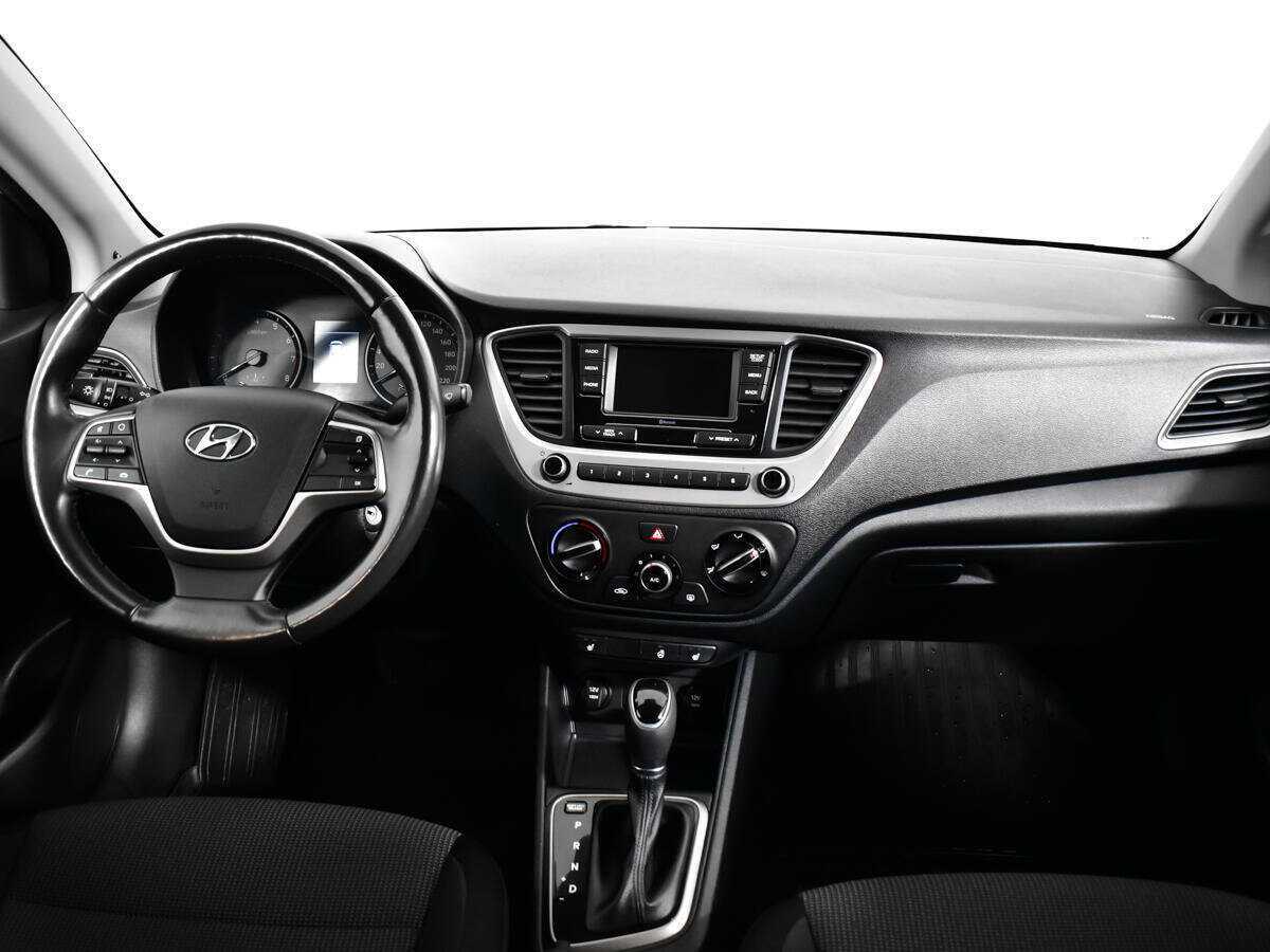 Купить Hyundai Solaris с пробегом. Фото: #11
