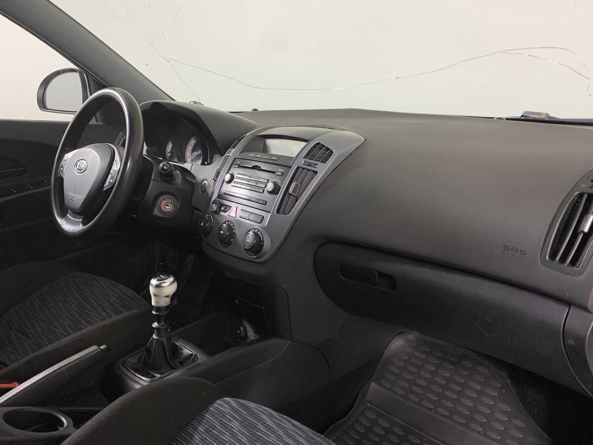 Купить Kia Ceed с пробегом. Фото: #13