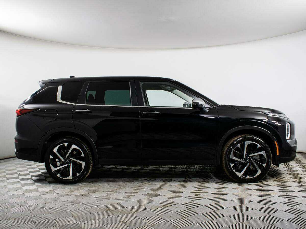Купить Mitsubishi Outlander с пробегом. Фото: #3
