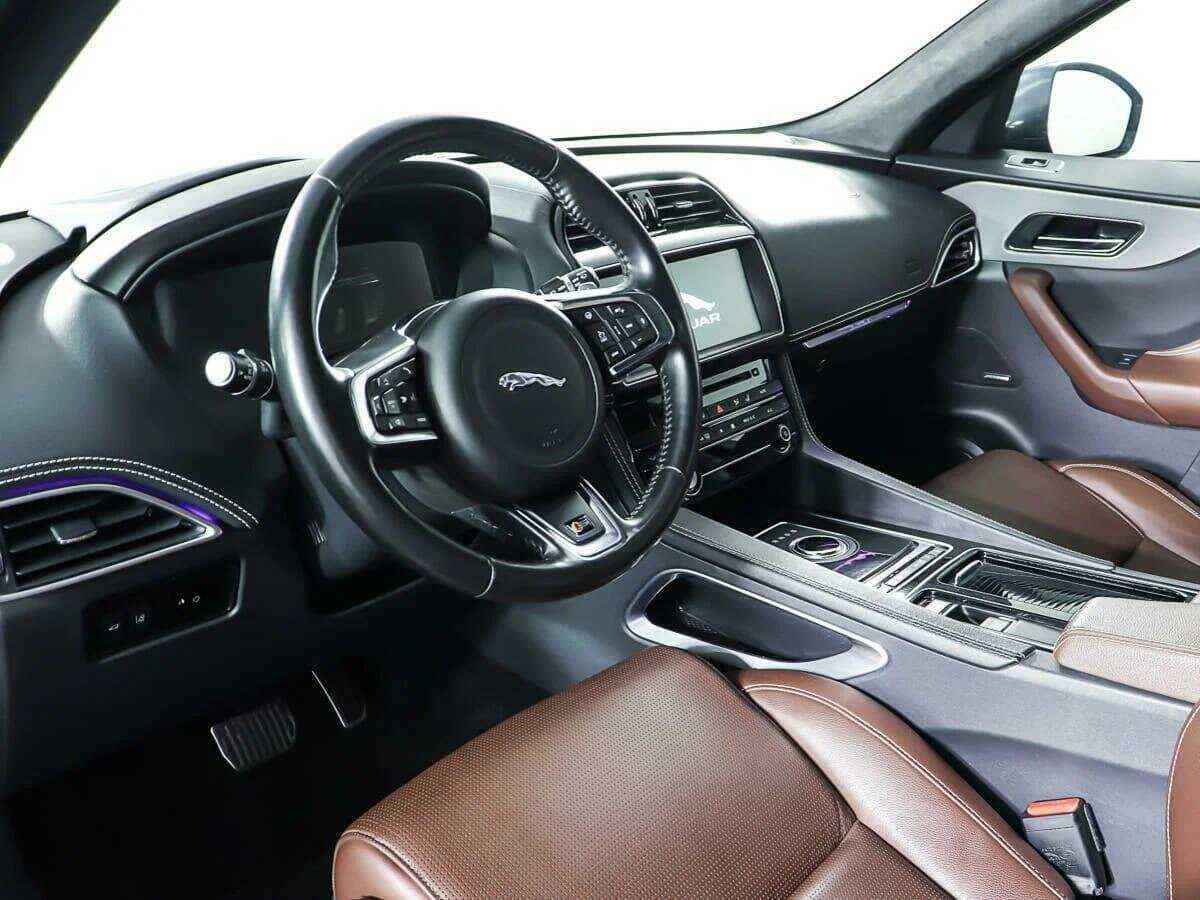 Купить Jaguar F-Pace с пробегом. Фото: #14