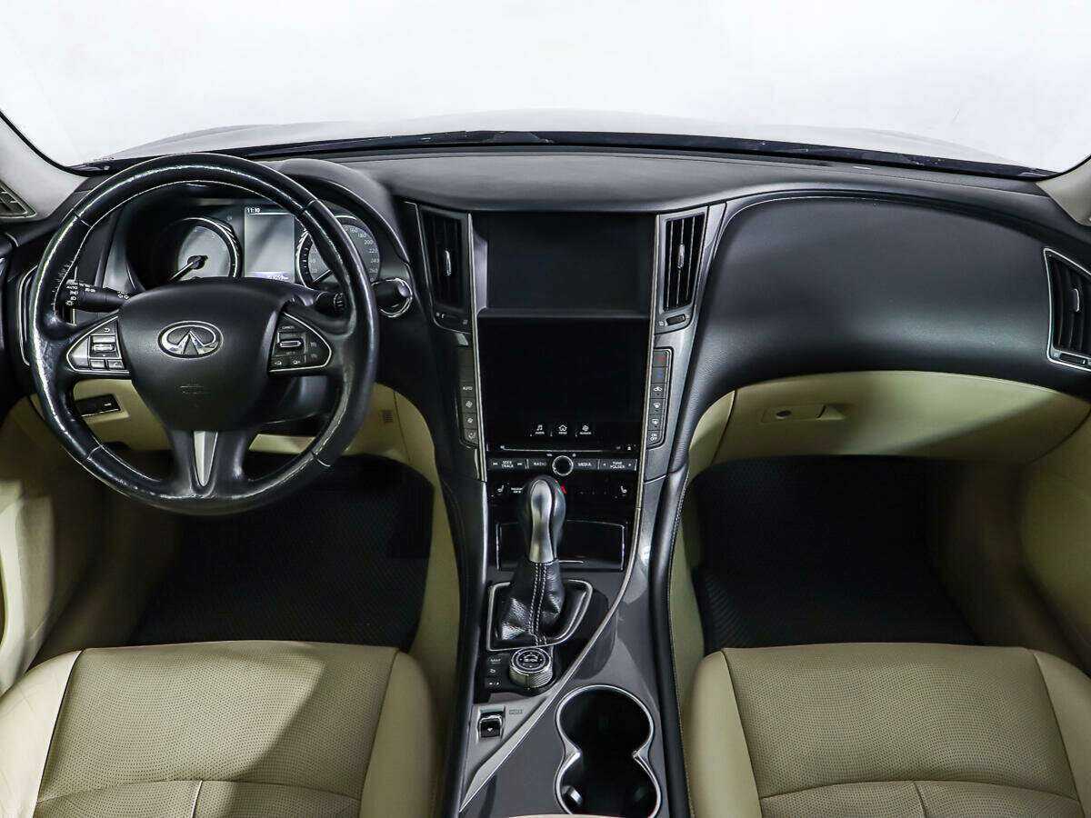 Купить Infiniti Q50 с пробегом. Фото: #10