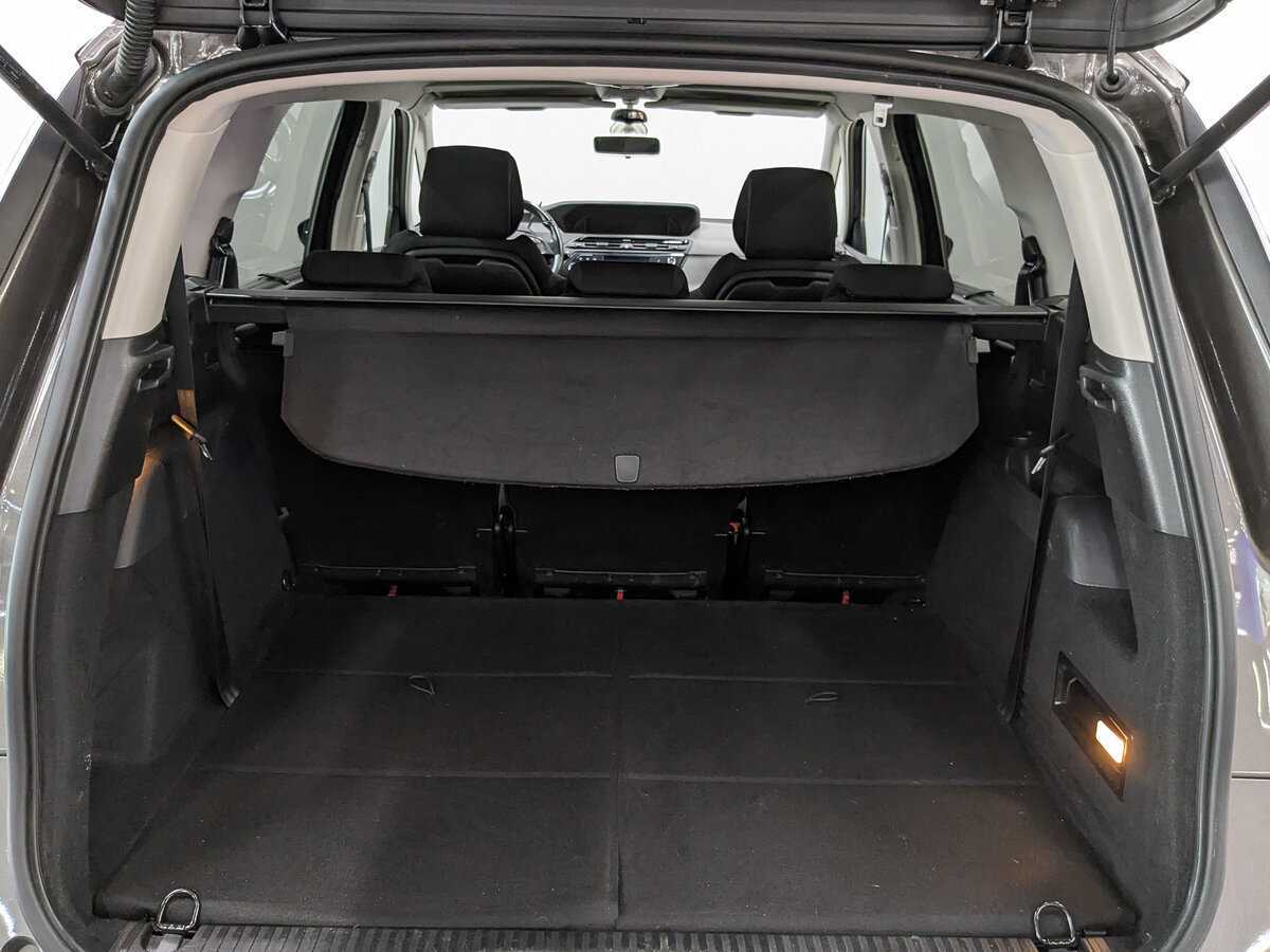 Купить Citroen C4 Picasso с пробегом. Фото: #9