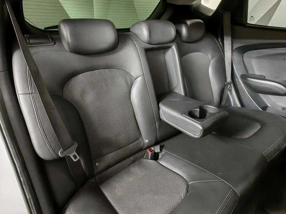 Купить Hyundai ix35 с пробегом. Фото: #12
