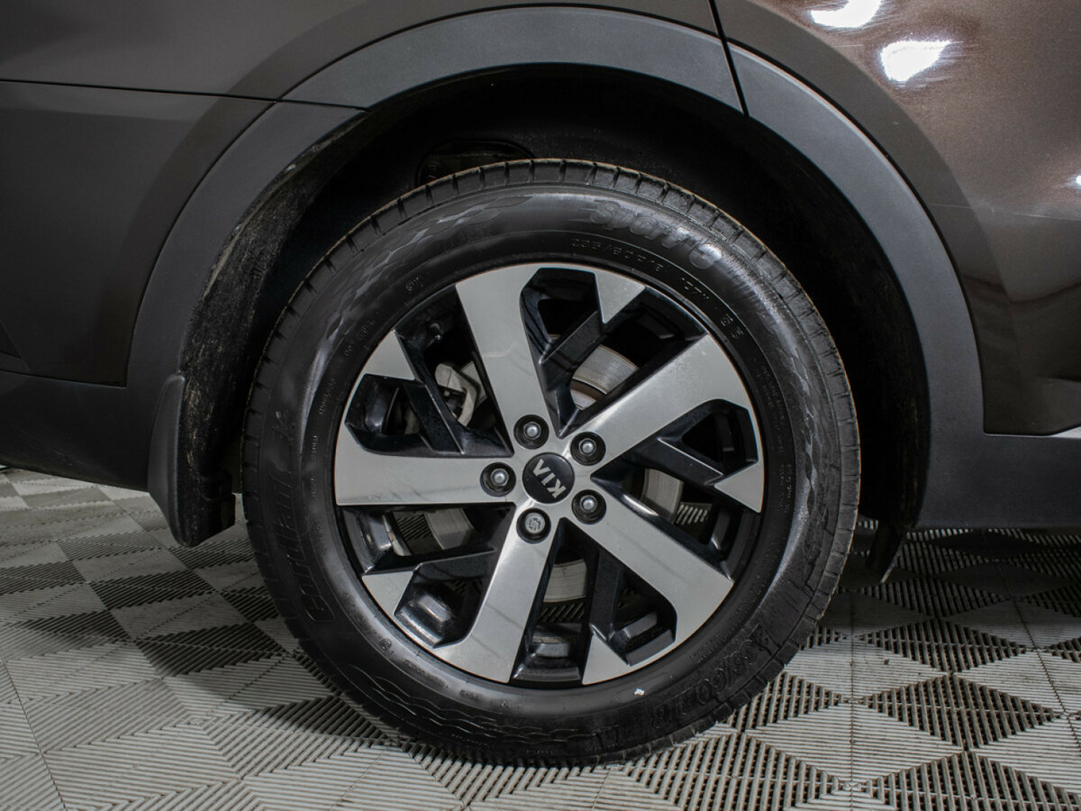 Купить Kia Sorento с пробегом. Фото: #17
