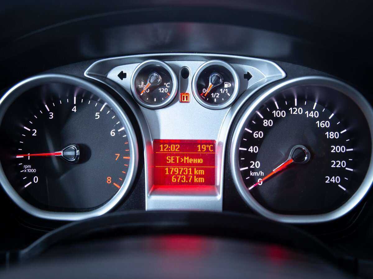 Купить Ford Focus с пробегом. Фото: #9