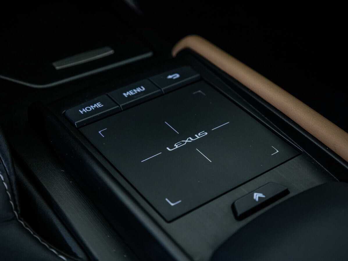 Купить Lexus ES с пробегом. Фото: #13