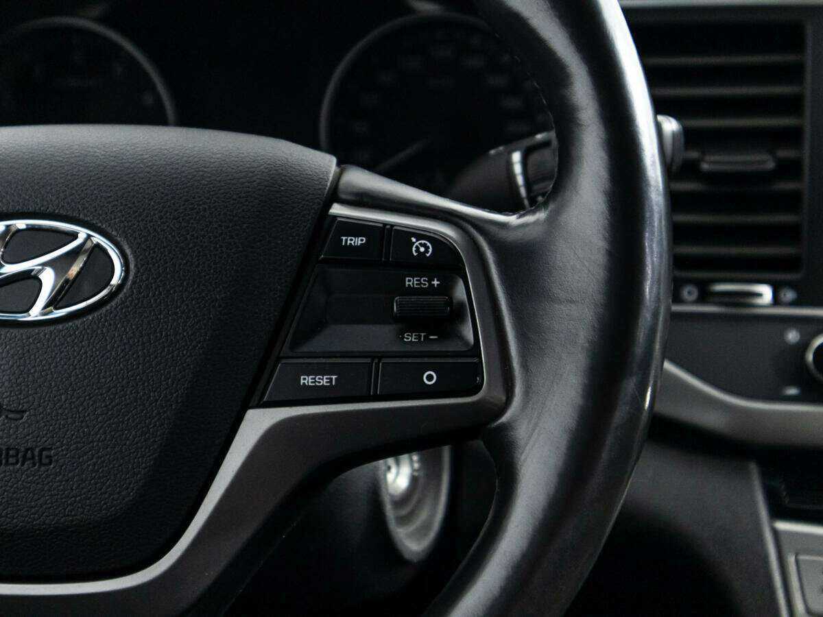 Купить Hyundai Elantra с пробегом. Фото: #17