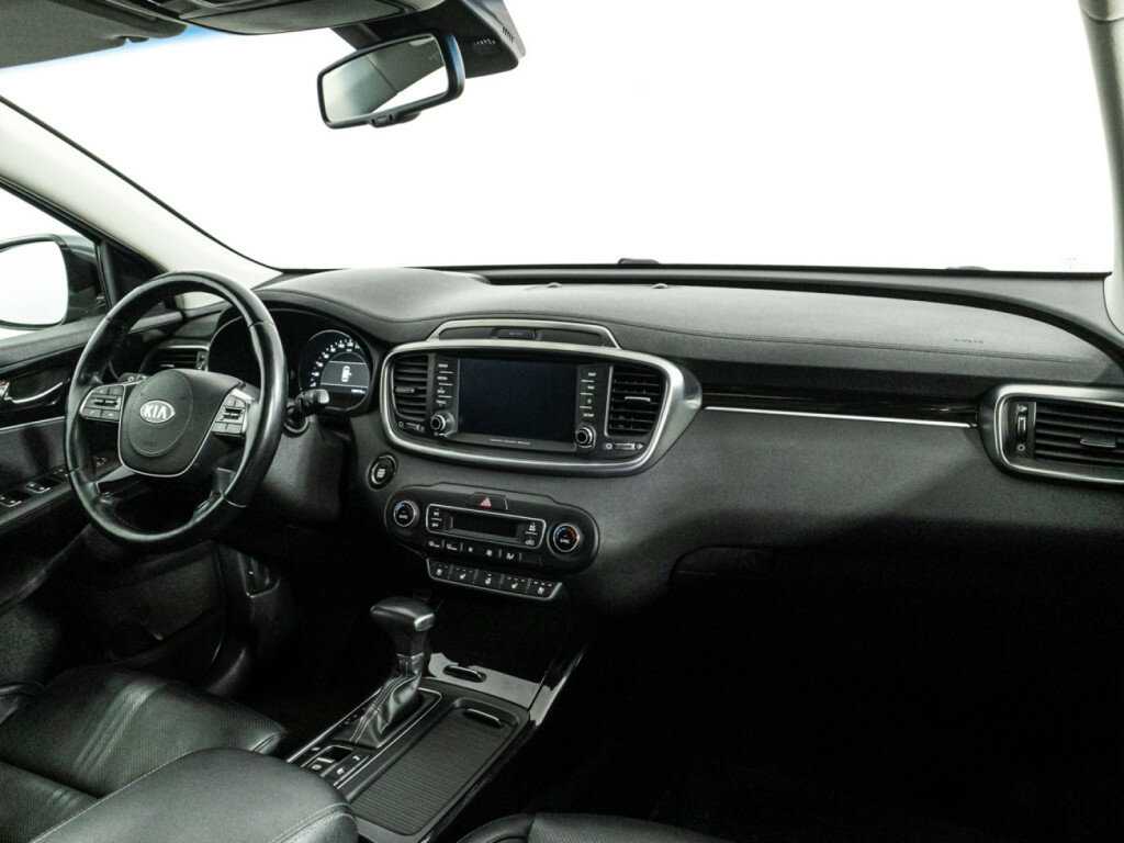 Купить Kia Sorento с пробегом. Фото: #8