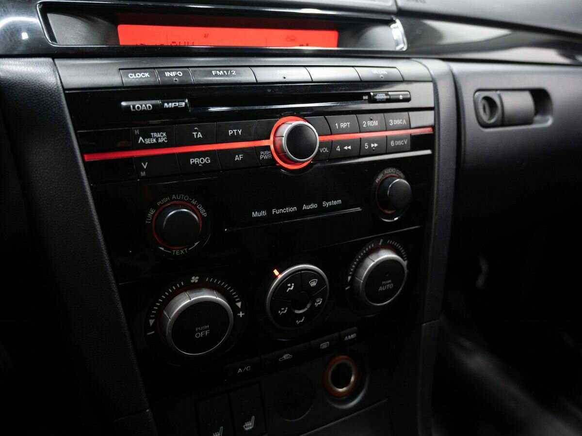 Купить Mazda 3 с пробегом. Фото: #17