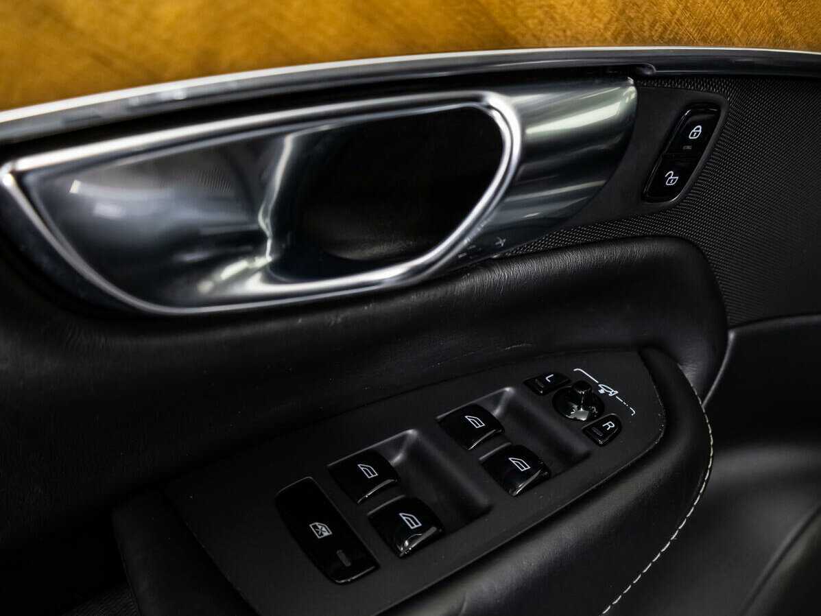Купить Volvo XC90 с пробегом. Фото: #12