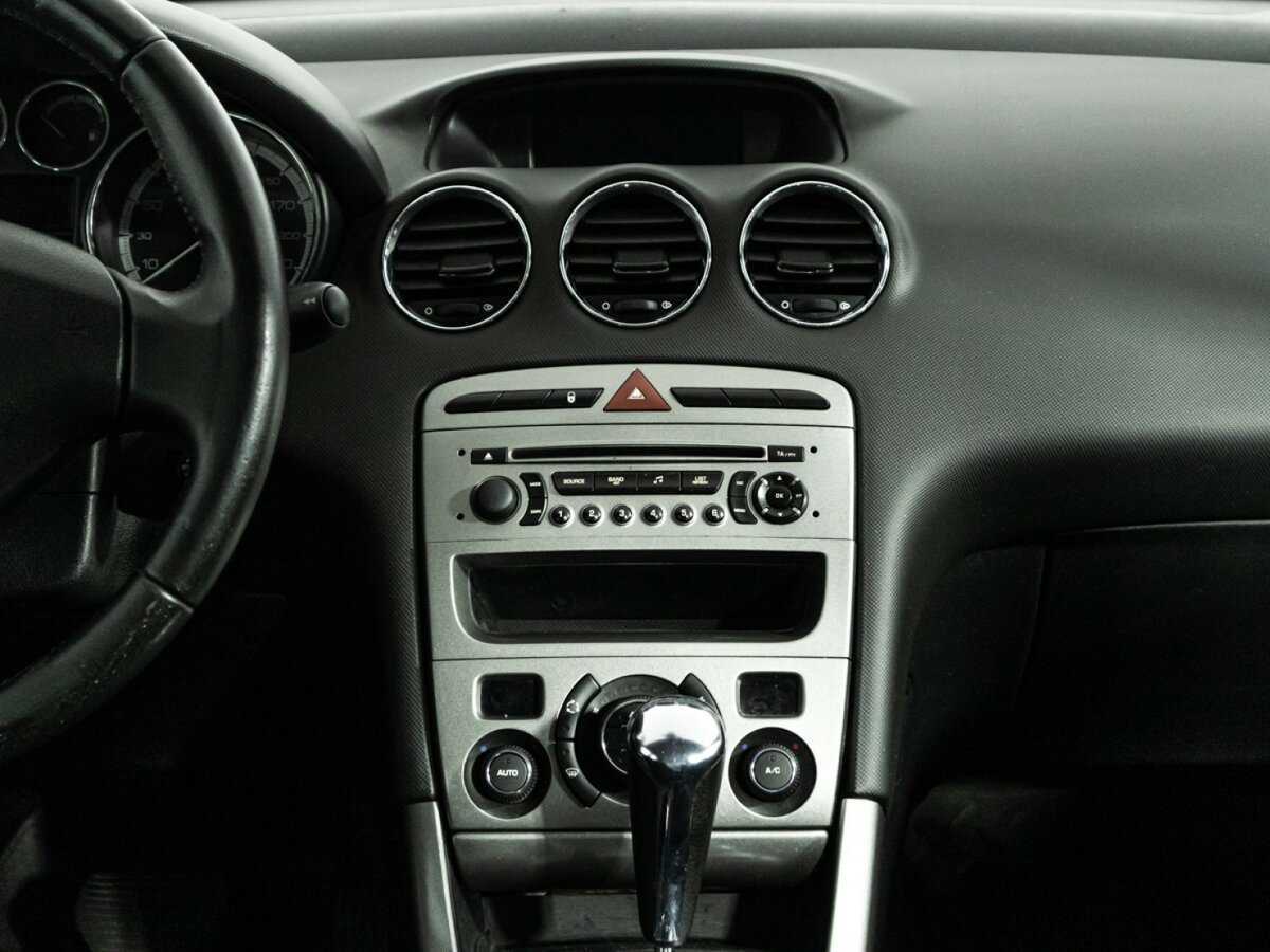 Купить Peugeot 308 с пробегом. Фото: #13