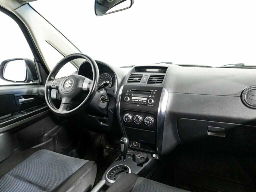 Купить Suzuki SX4 с пробегом. Фото: #8