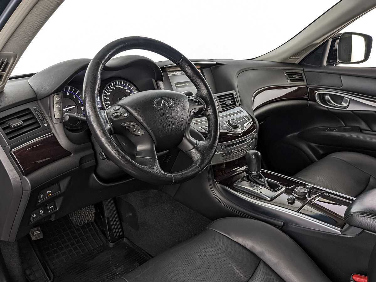 Купить Infiniti Q70 с пробегом. Фото: #10