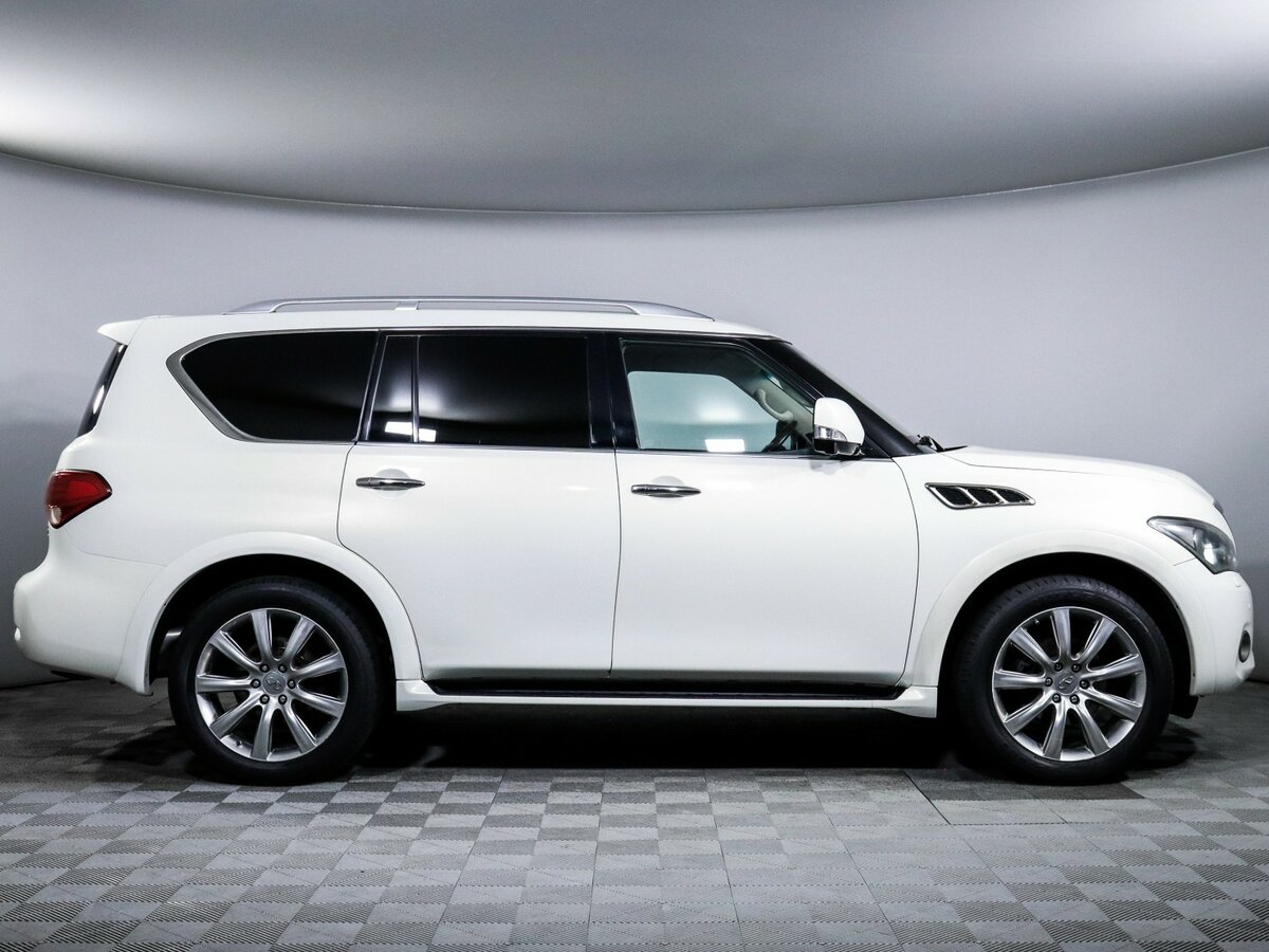 Купить Infiniti QX56 с пробегом. Фото: #3