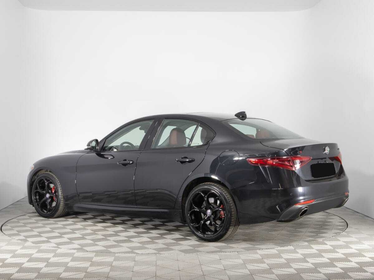 Купить Alfa Romeo Giulia с пробегом. Фото: #6